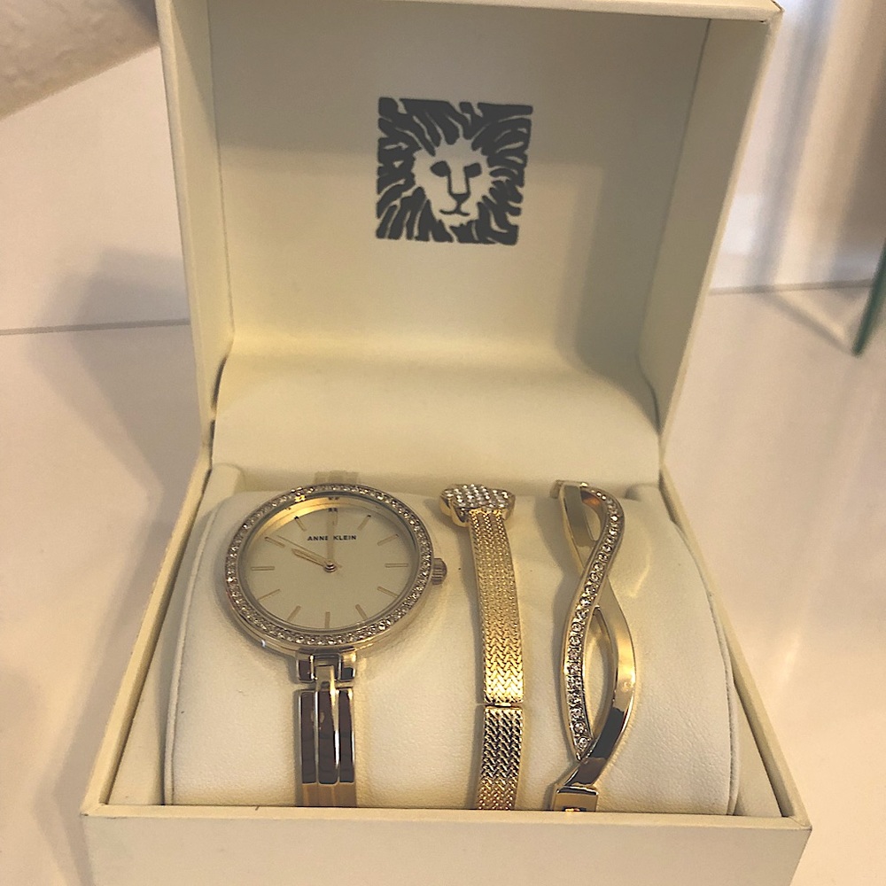 Ann Klein watch with matching bracelets brand new